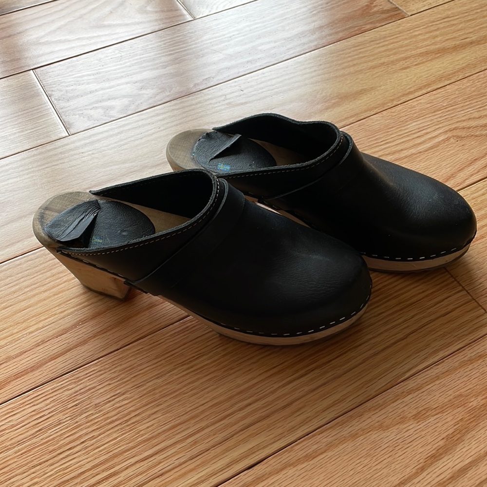 Lotta from Stockholm size 40 clogs